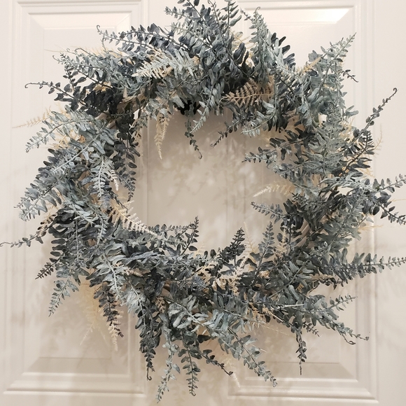 20 inch Coastal Fern White Willow Wreath Everyday Blue and Cream Home Decor - Picture 2 of 4